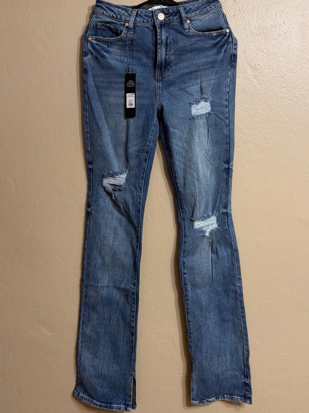 Fashion Nova Women's Medium Blue Distressed Straight-Leg Jeans